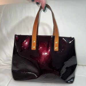Louis Vuitton Vernis Monogram Tote – Amarante / Burgundy